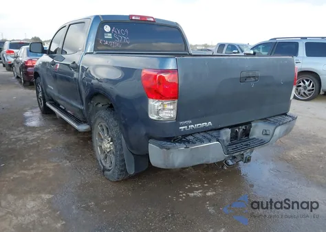 2010 Toyota Tundra Grade 5.7L V8 z USA, uszkodzony, nr VIN 5TFEY5F1XAX095770